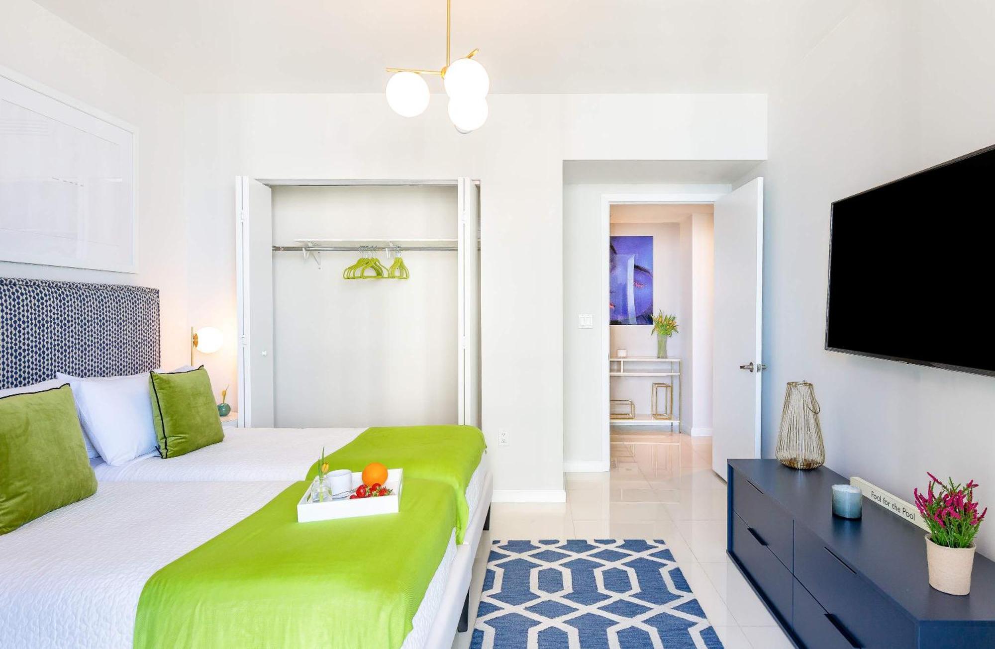 Holiday home Mvr - Wake To Water & Skyline Views